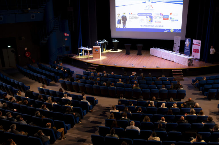Salle de la convention pour la signature Promiles avec Hydro Applications