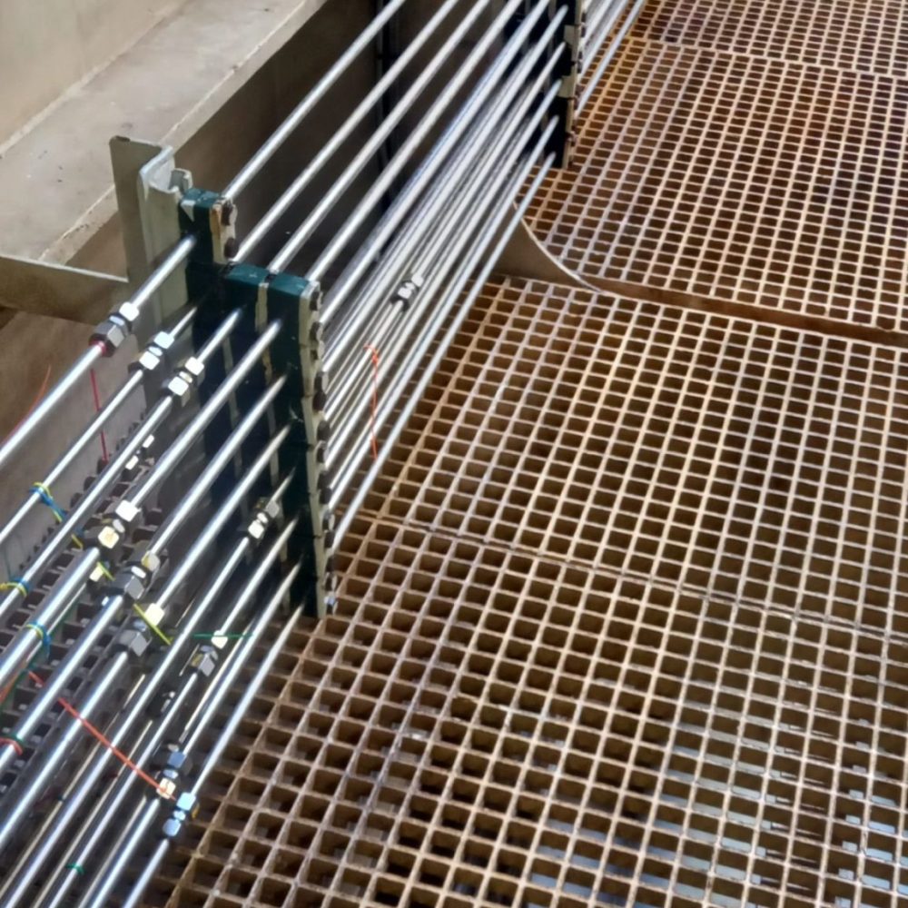 Hydro Applications a suivi et réalisé un chantier de tuyautage inox pour de l'hydraulique marine